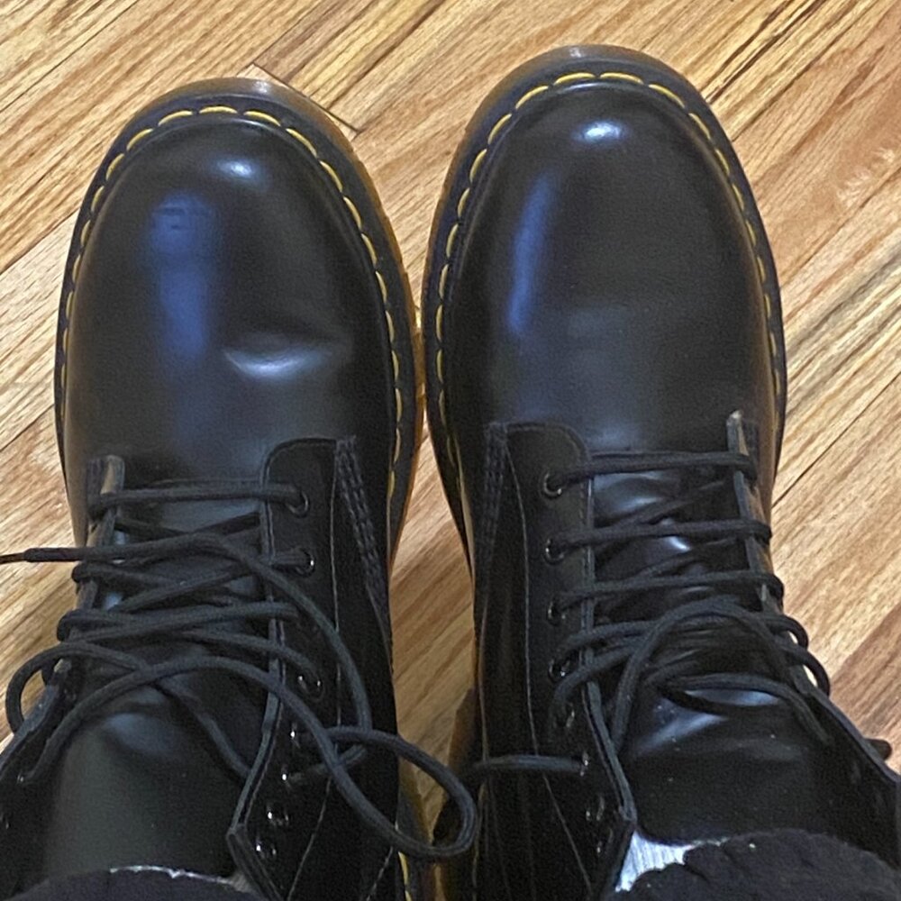 Dr. Martens 1460 Black 8-Eye Leather Boot (US 9) NWOB